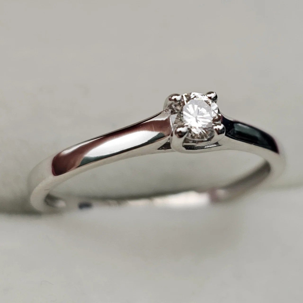 Кольцо Deimantas 108192917 15р 1,3гр 0,15ct. купить,NaN