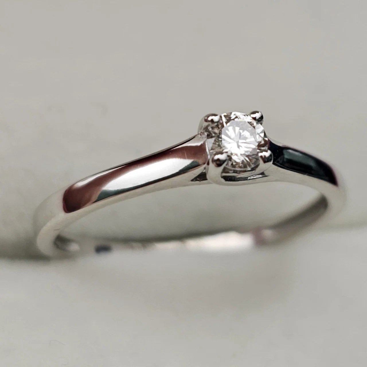 Кольцо Deimantas 108192917 15р 1,3гр 0,15ct. купить,NaN