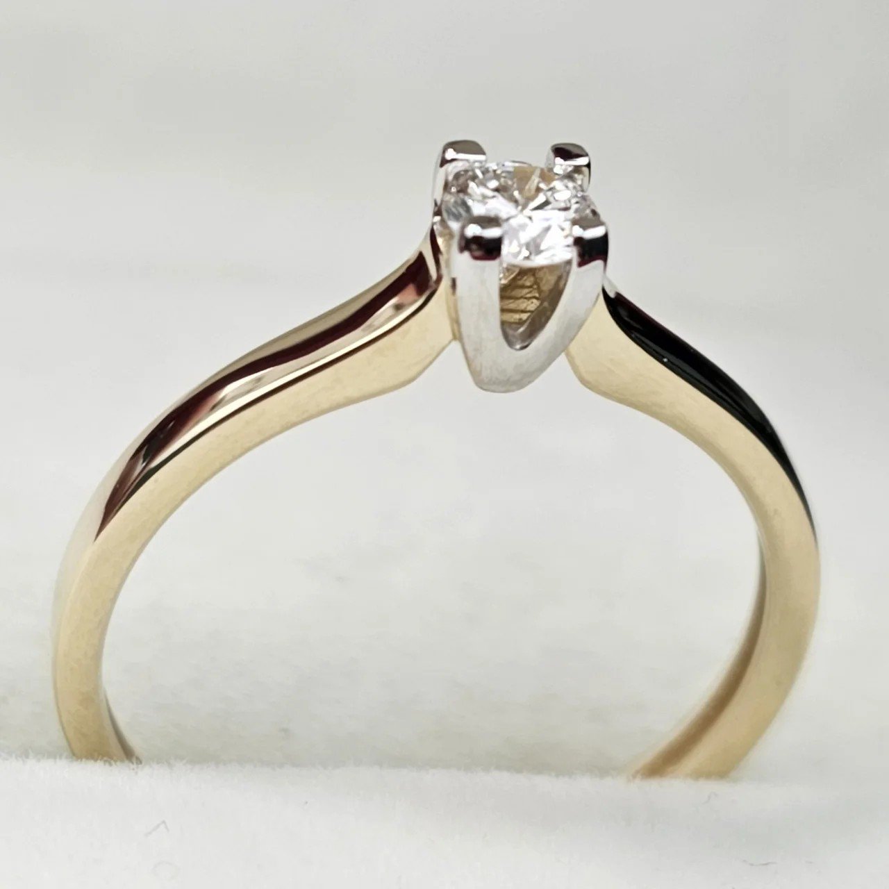Кольцо Deimantas 108193086 16р 1,43гр 0,164ct. купить,NaN