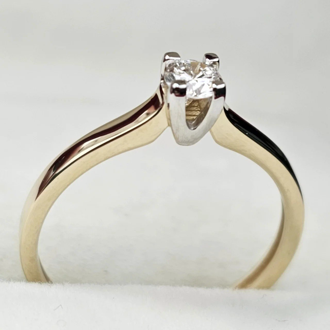 Кольцо Deimantas 108193086 16р 1,43гр 0,164ct. купить,NaN