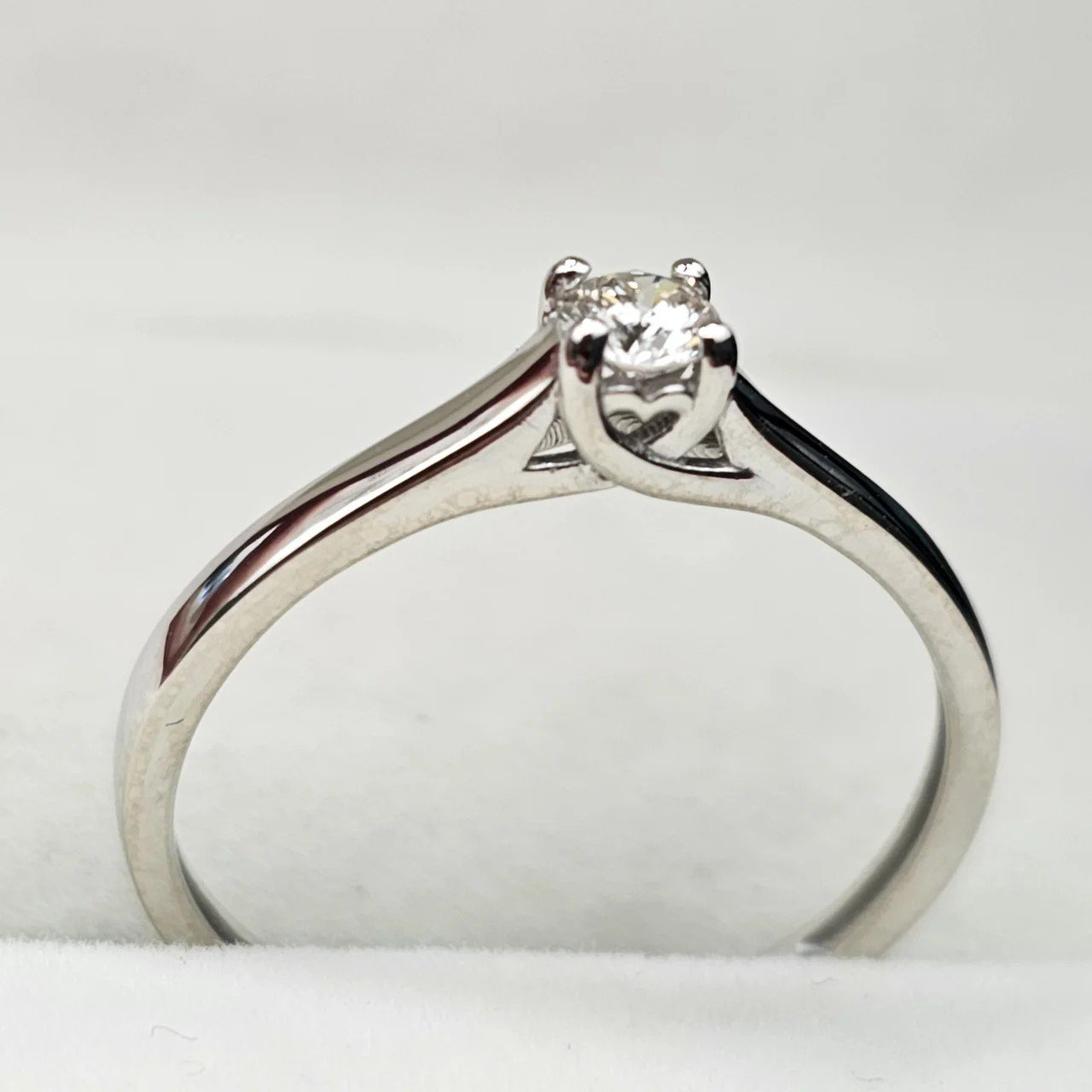 Кольцо Deimantas 108192853 16,5р 0,146ct. купить,NaN