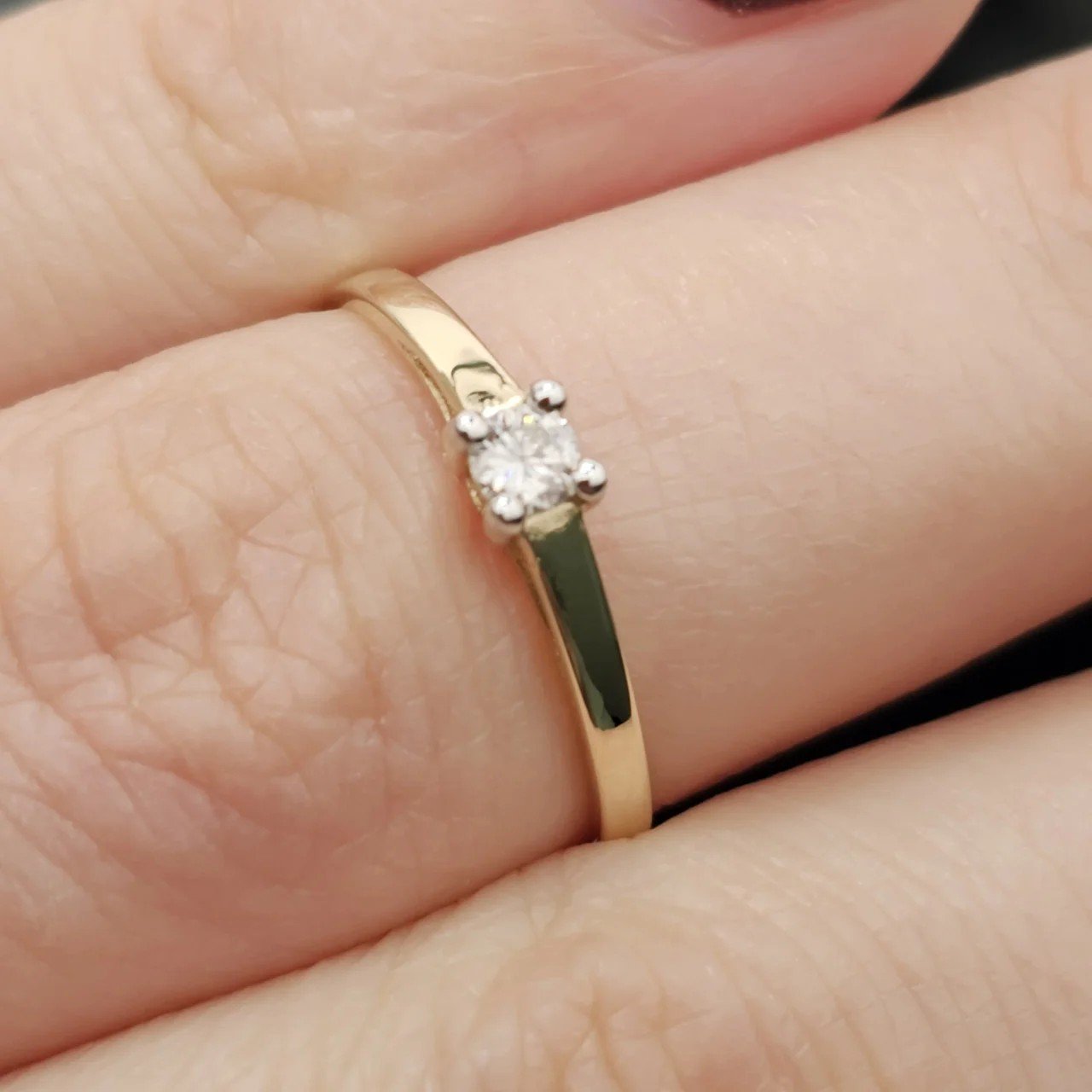 Кольцо Deimantas 108193118 16р 0,95гр 0,084ct. купить,NaN