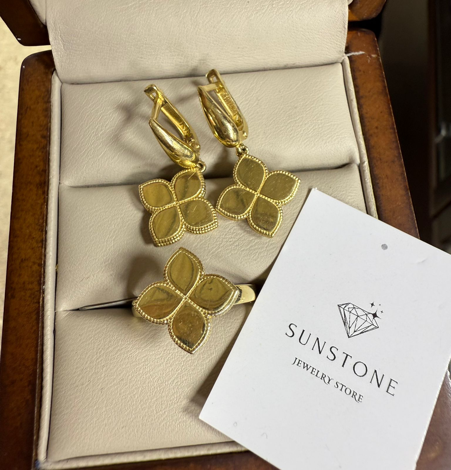 Комплект Sunstone S580 золото 6.97гр 18р купить,460000