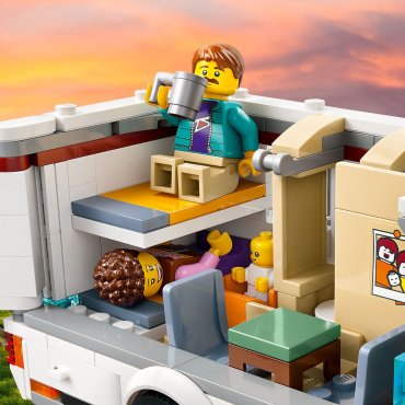 LEGO Приключения в отпуске в доме на колесах 60454, деталей 385 шт купить,0