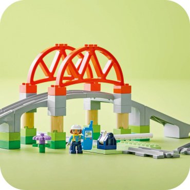 LEGO Набор для расширения Железнодорожный мост и пути 10426, деталей 42 шт - ForteMarket LEGO Набор для расширения Железнодорожный мост и пути 10426, деталей 42 шт купить,0