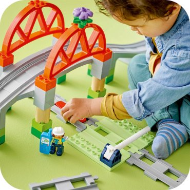 LEGO Набор для расширения Железнодорожный мост и пути 10426, деталей 42 шт - ForteMarket LEGO Набор для расширения Железнодорожный мост и пути 10426, деталей 42 шт купить,0