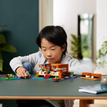 LEGO Дом лягушки Minecraft 21256, деталей 400 шт купить,NaN