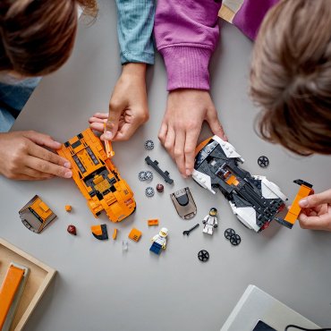 LEGO McLaren Solus GT & McLaren F1 LM 76918, деталей 581 шт
