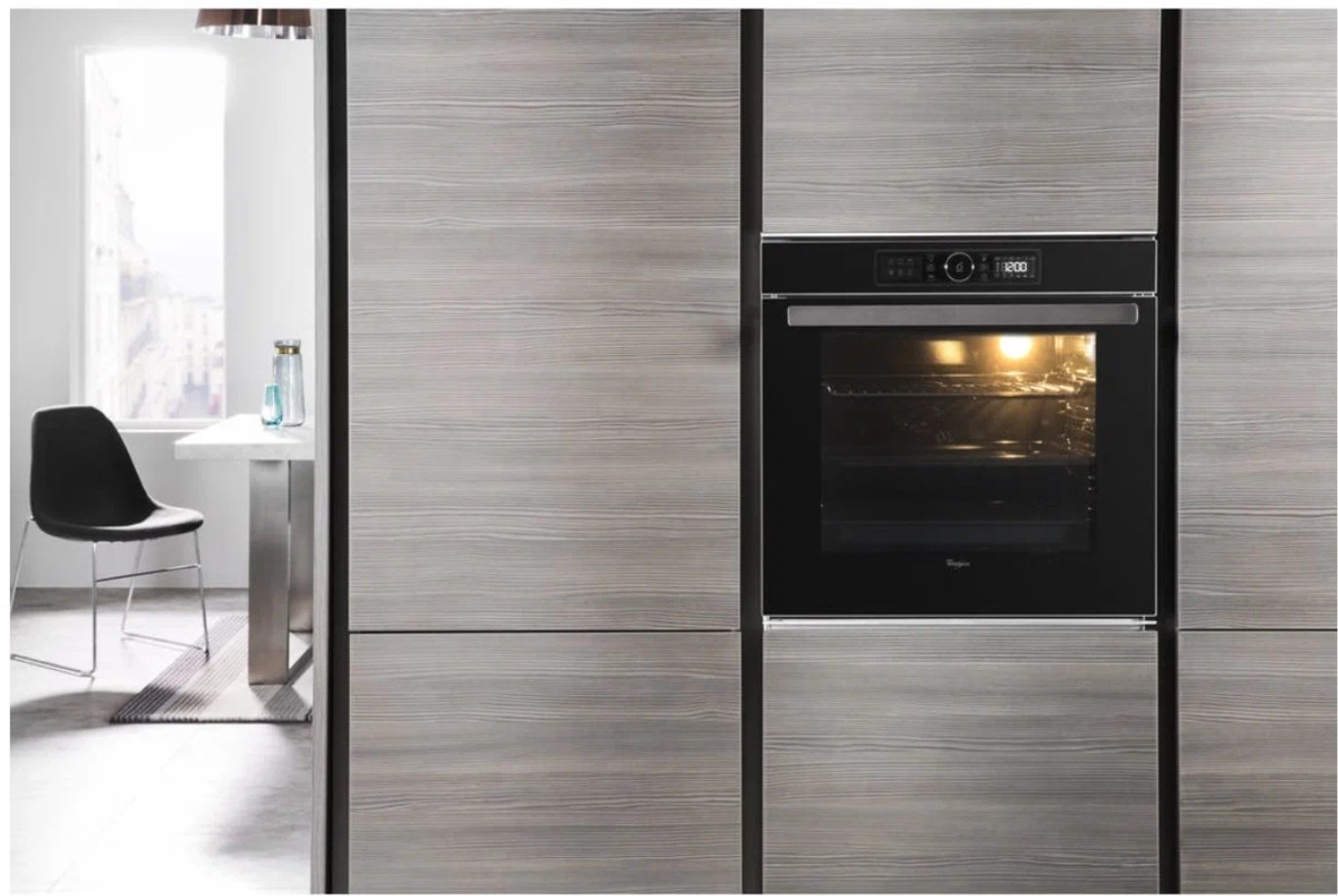 Духовой шкаф Whirlpool AKZM 8480 NB черный