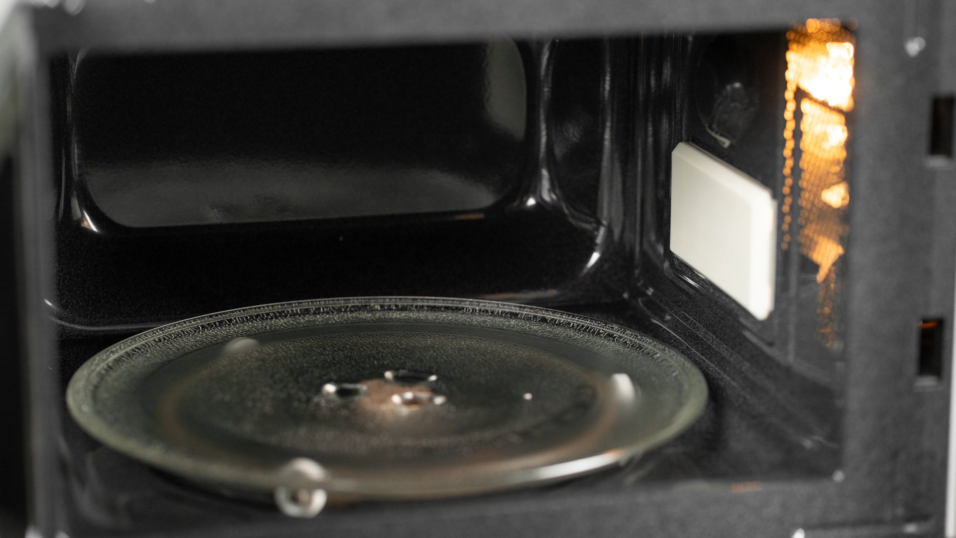 Микроволновая печь Midea EM7P012MZ(GS) серебристый - ForteMarket Микроволновая печь Midea EM7P012MZ(GS) серебристый купить,35880