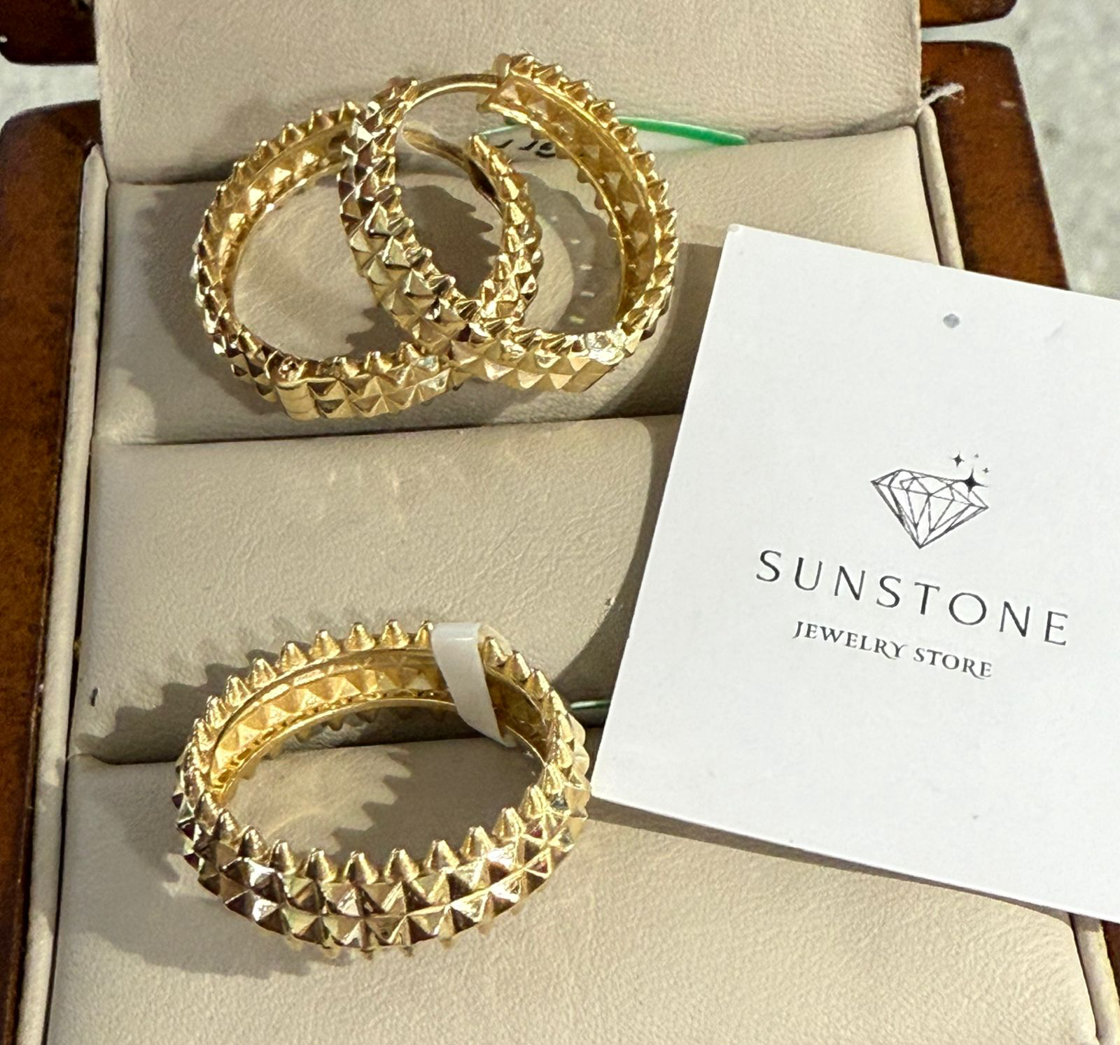 Комплект Sunstone S588 золото 7гр 18р купить,510000