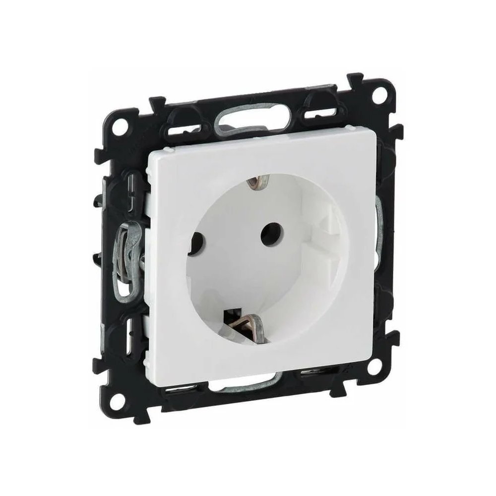 Розетка Legrand 753421 белая