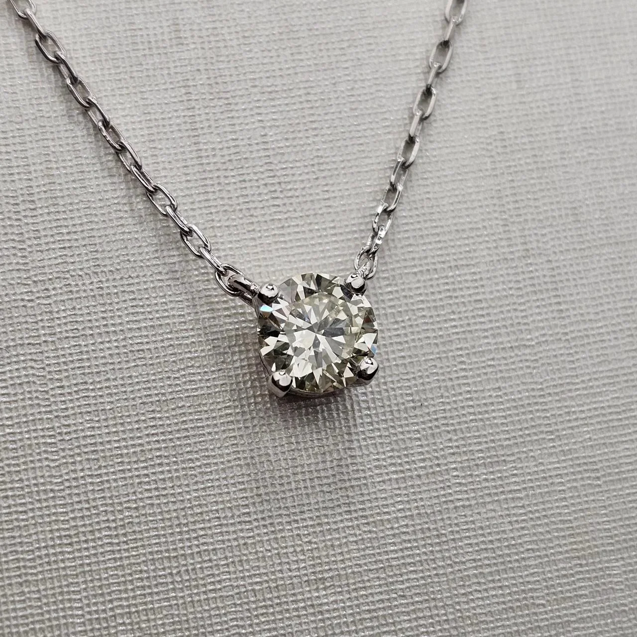 Кулон Deimantas 116139949 0.38Ct VS1/H , VG-Cut 46см купить,NaN