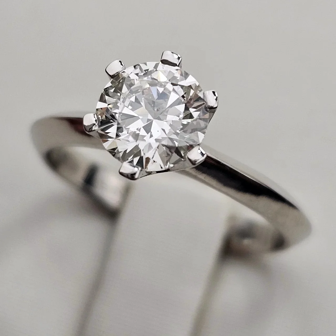 Кольцо Deimantas 116133901 GIA 0,90Сt SI2/K Good 16.3р купить,NaN