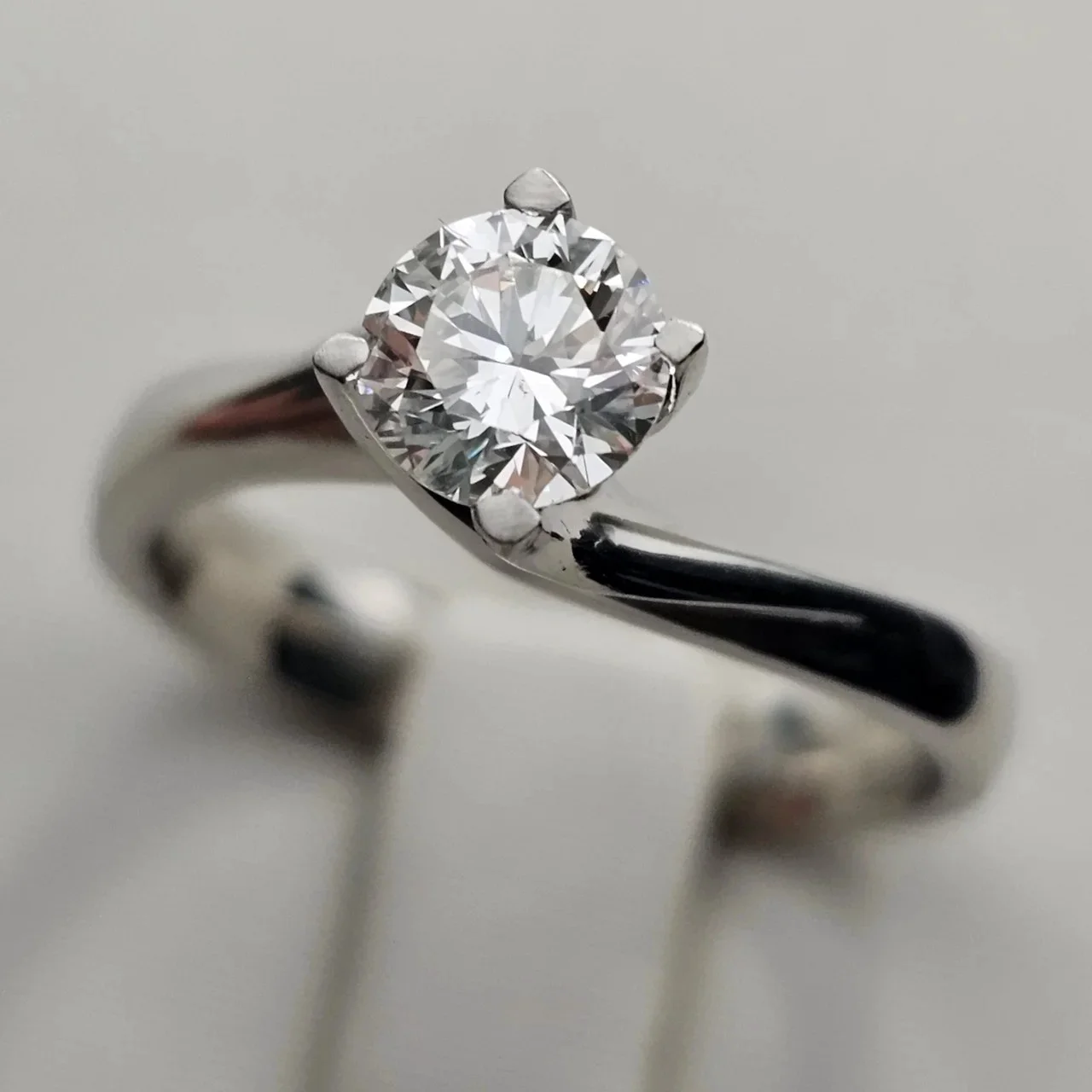 Кольцо Deimantas 116133918 GIA 0,65Сt SI2/K VG 17р купить,NaN