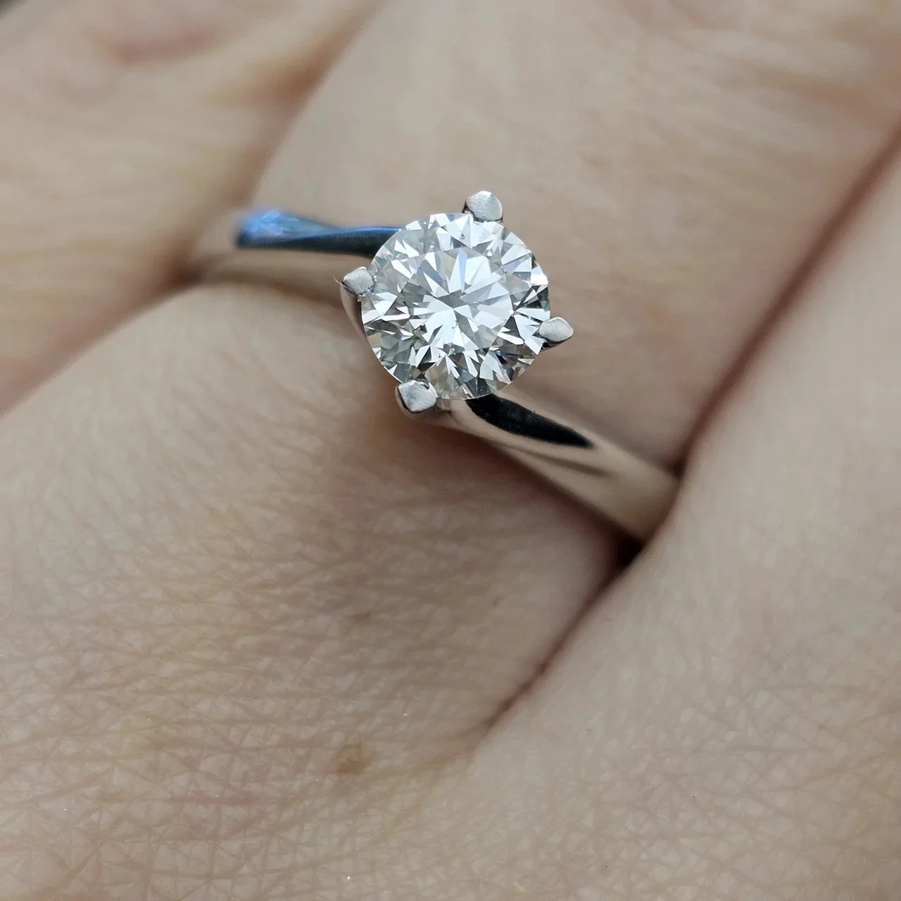 Кольцо Deimantas 116133918 GIA 0,65Сt SI2/K VG 17р купить,NaN