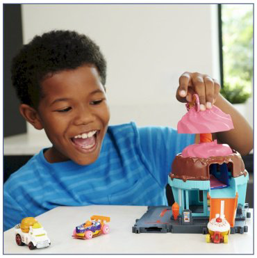 Набор Юный гонщик Hot Wheels HTN770 купить,NaN