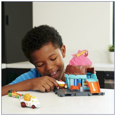 Набор Юный гонщик Hot Wheels HTN770 - ForteMarket Набор Юный гонщик Hot Wheels HTN770 купить,0