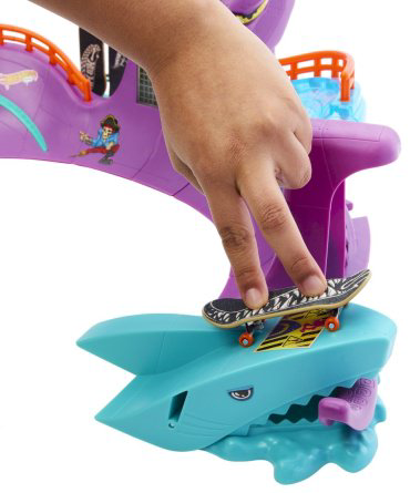 Набор Юный гонщик Hot Wheels HMK010 купить,NaN