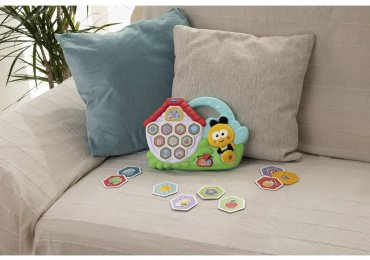 Игровой центр Chicco Говорящая Пчелка пластик - ForteMarket Игровой центр Chicco Говорящая Пчелка пластик купить,0