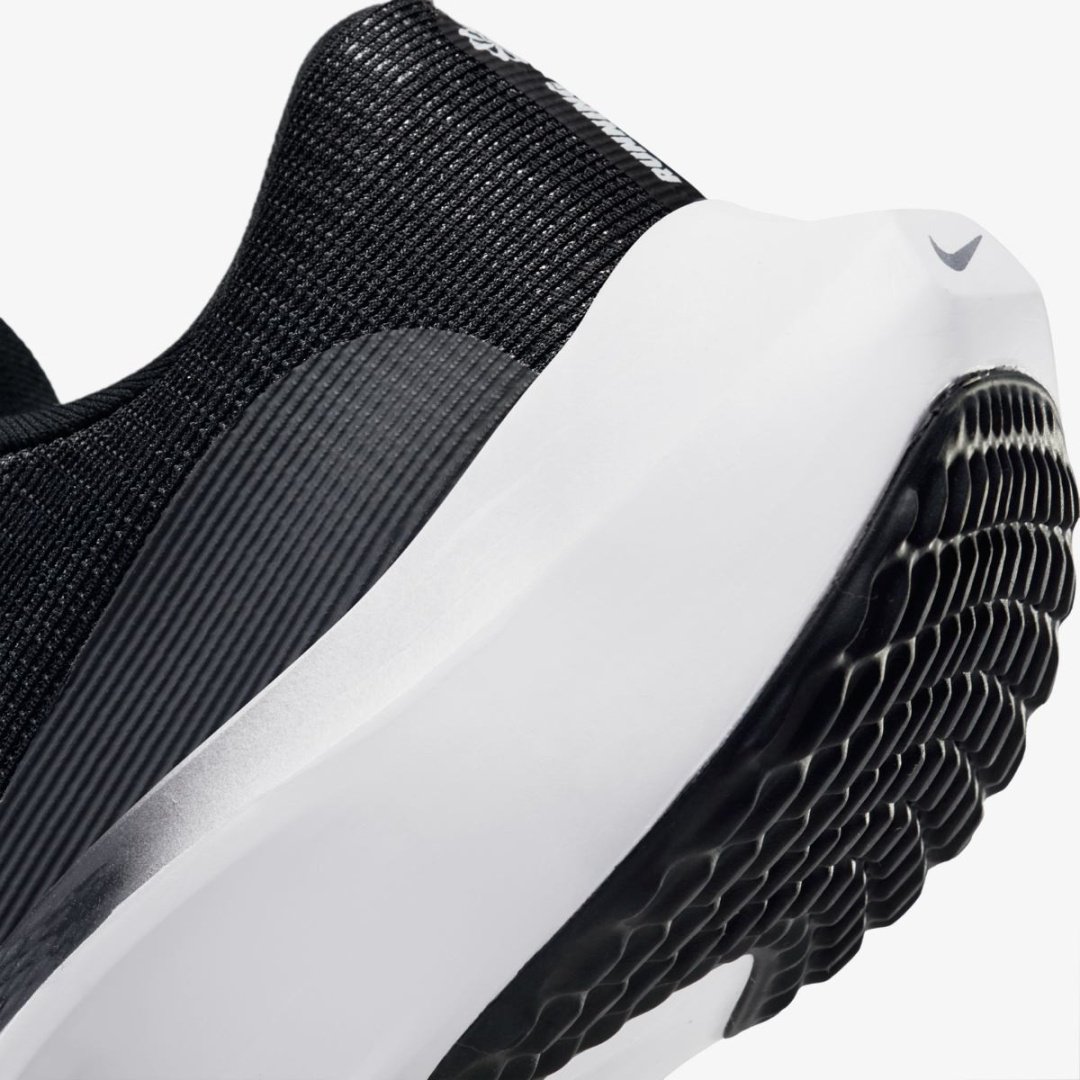 Кроссовки Nike белый, черный купить,106900