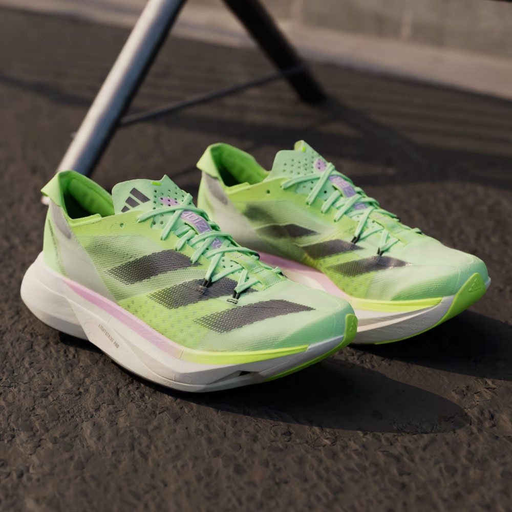 Кроссовки adidas зеленый