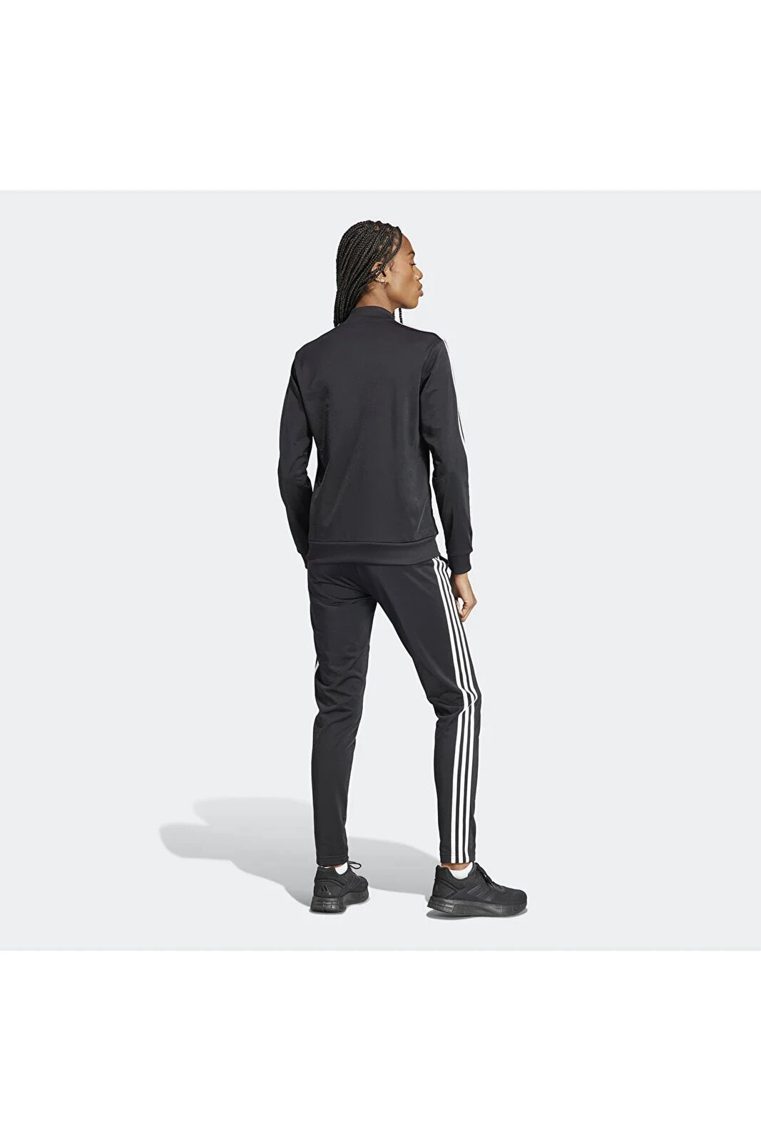Спортивный костюм Adidas IJ8781 черный XS 40/42