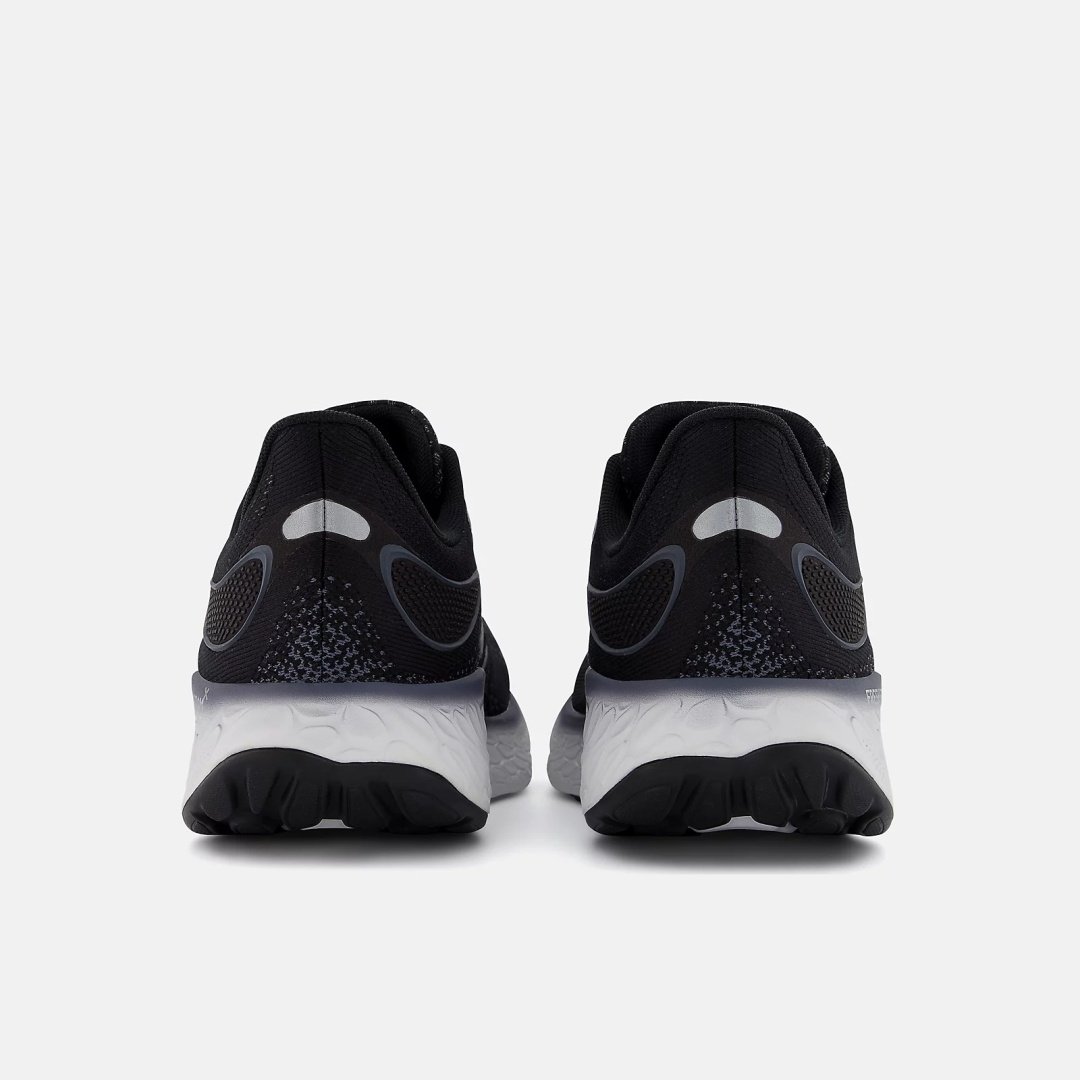 Кроссовки New Balance черный купить,99900