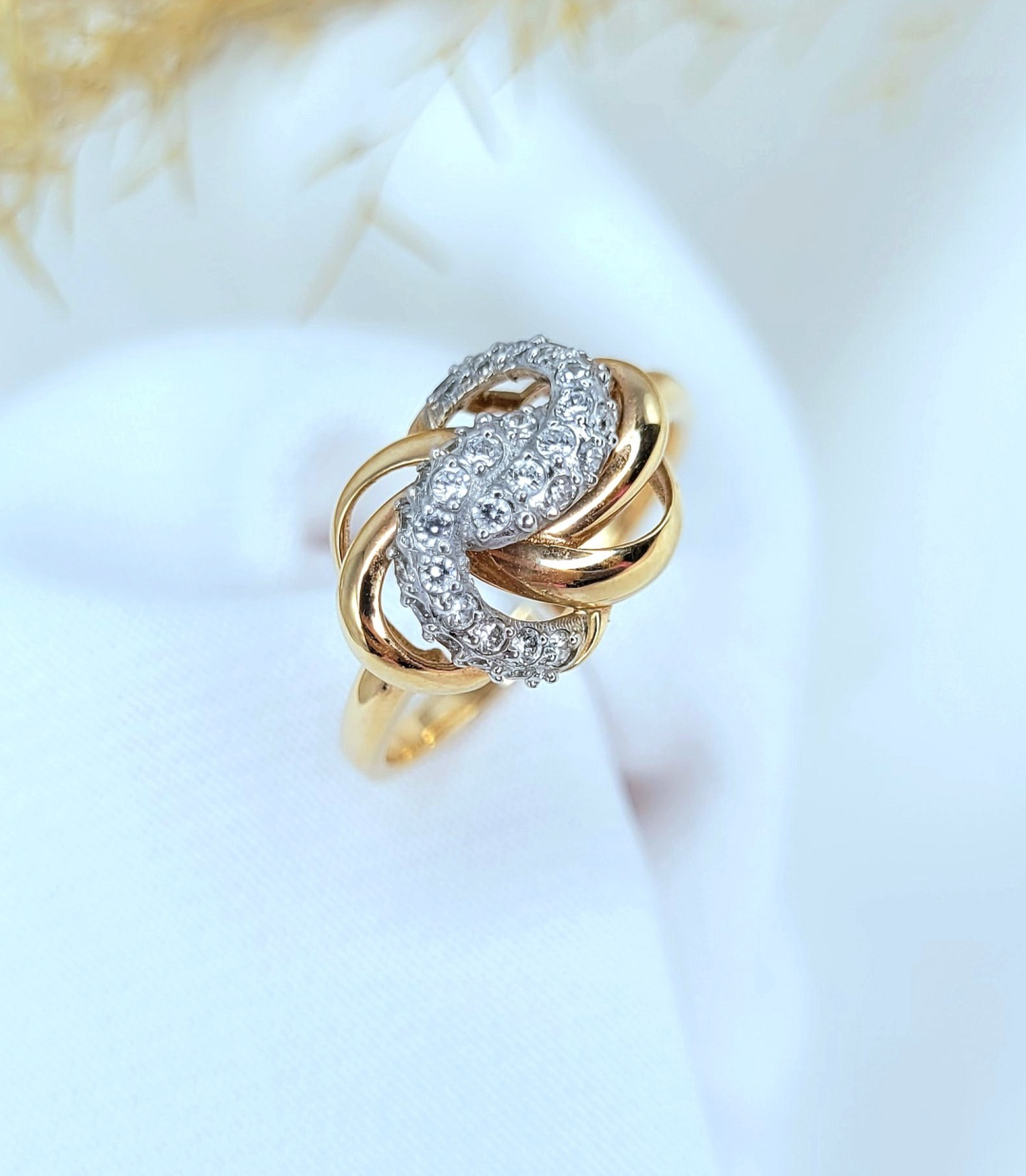Кольцо ЮЗ Платина 01-4279-24 золото 2.98гр купить,NaN