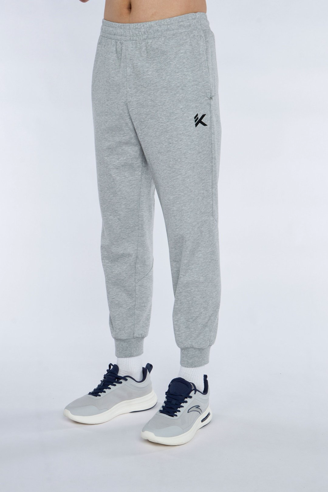 Спортивные брюки Anta 852521314-1 серые M 48-50 купить,NaN