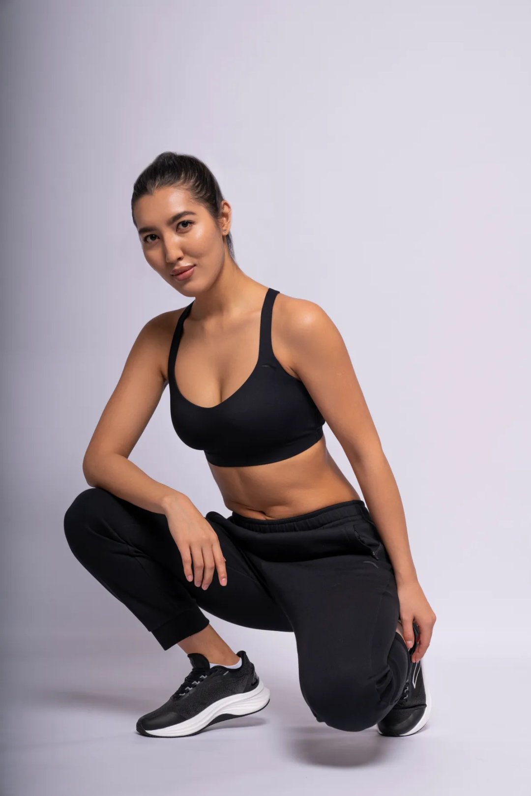 Спортивные брюки Anta 862417313-1 черные S купить,NaN