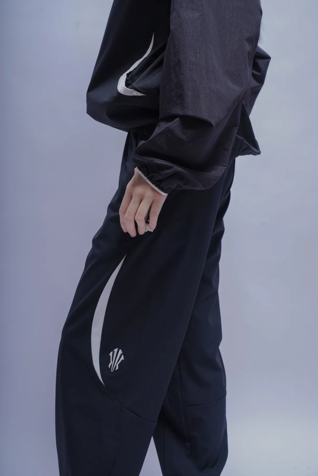 Спортивные брюки Anta 872521501-3 черные XXXL 56-58 купить,NaN