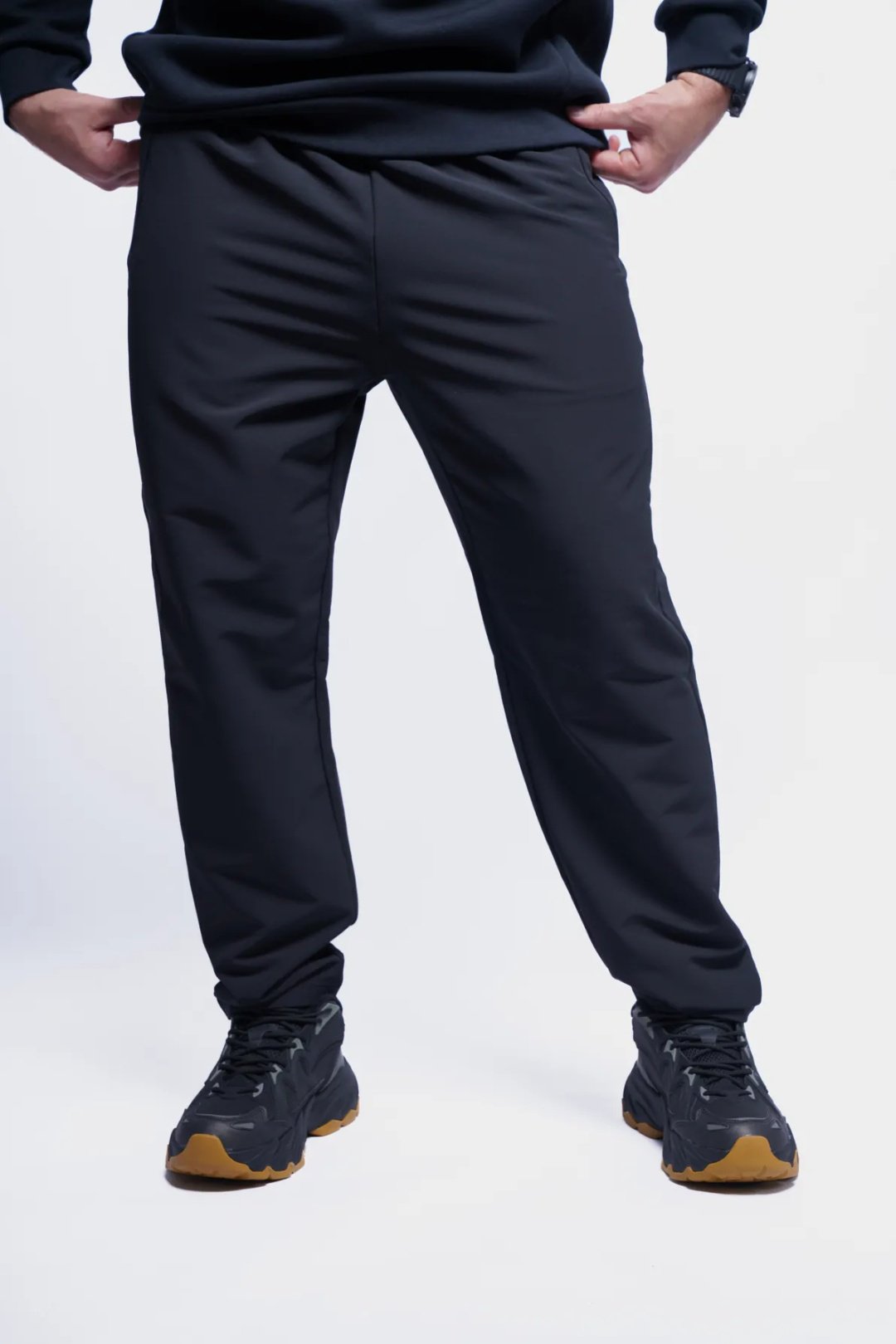 Спортивные брюки Anta 852445501N-1 черные S 46-48 купить,NaN