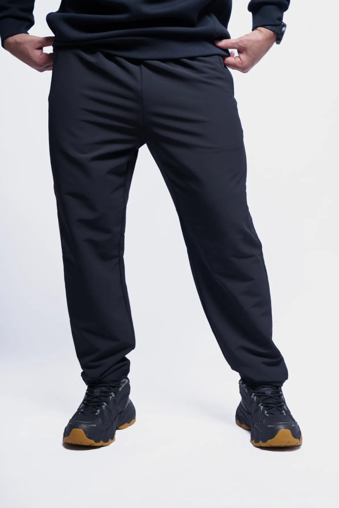 Спортивные брюки Anta 852445501N-1 черные S 46-48 купить,NaN