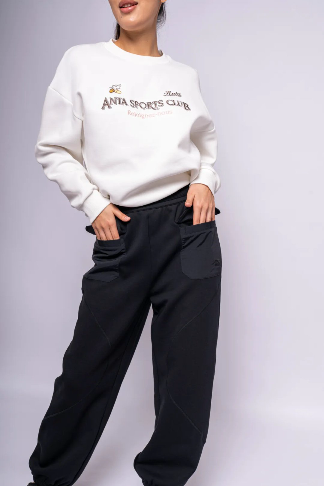 Спортивные брюки Anta 862418331-3 черные XS