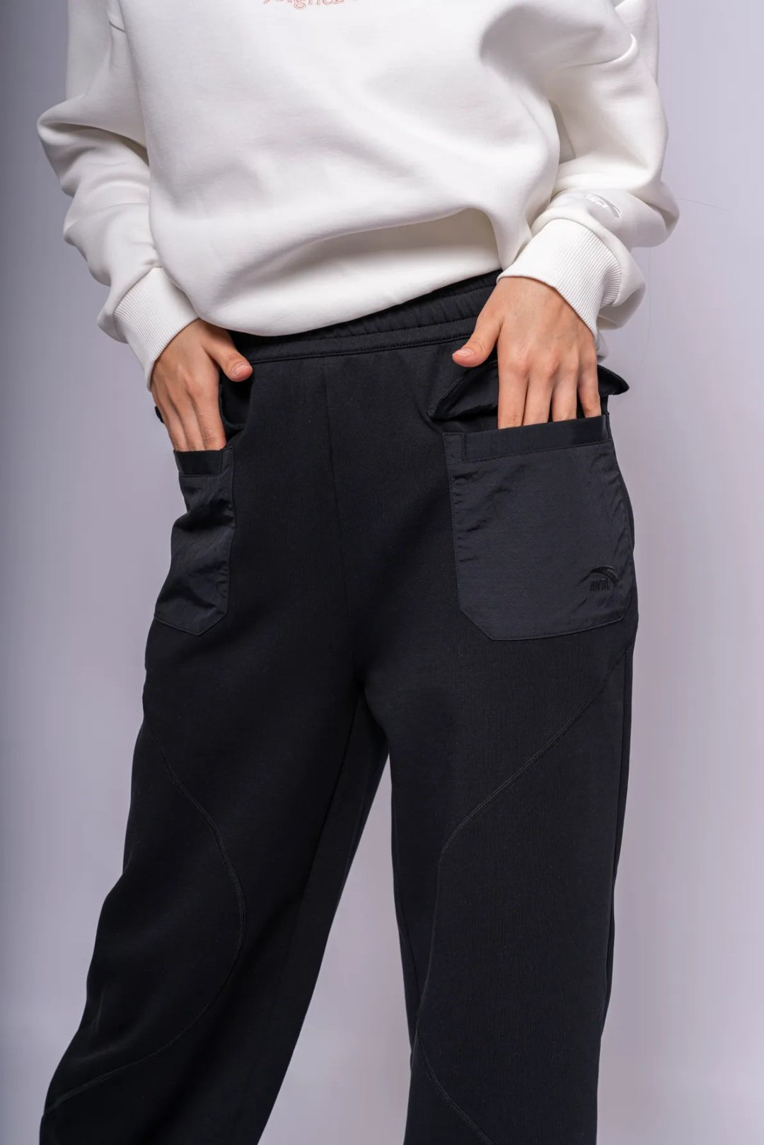 Спортивные брюки Anta 862418331-3 черные XS купить,19346
