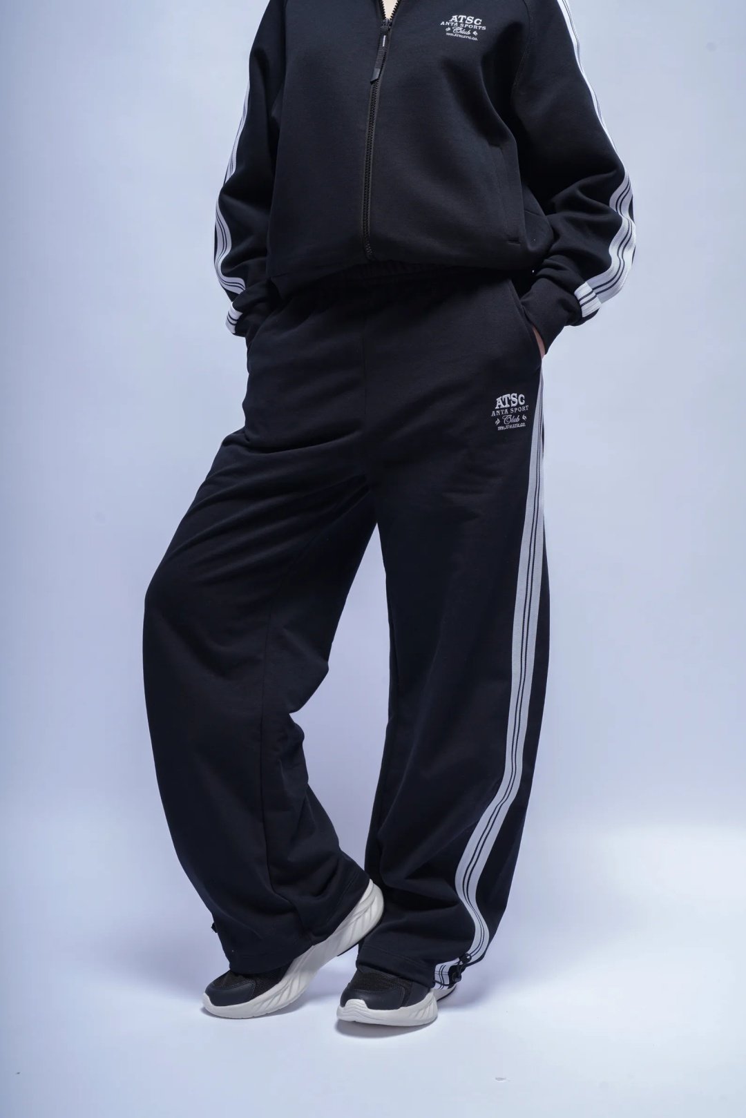 Спортивные брюки Anta 862538302-1 черные XXL