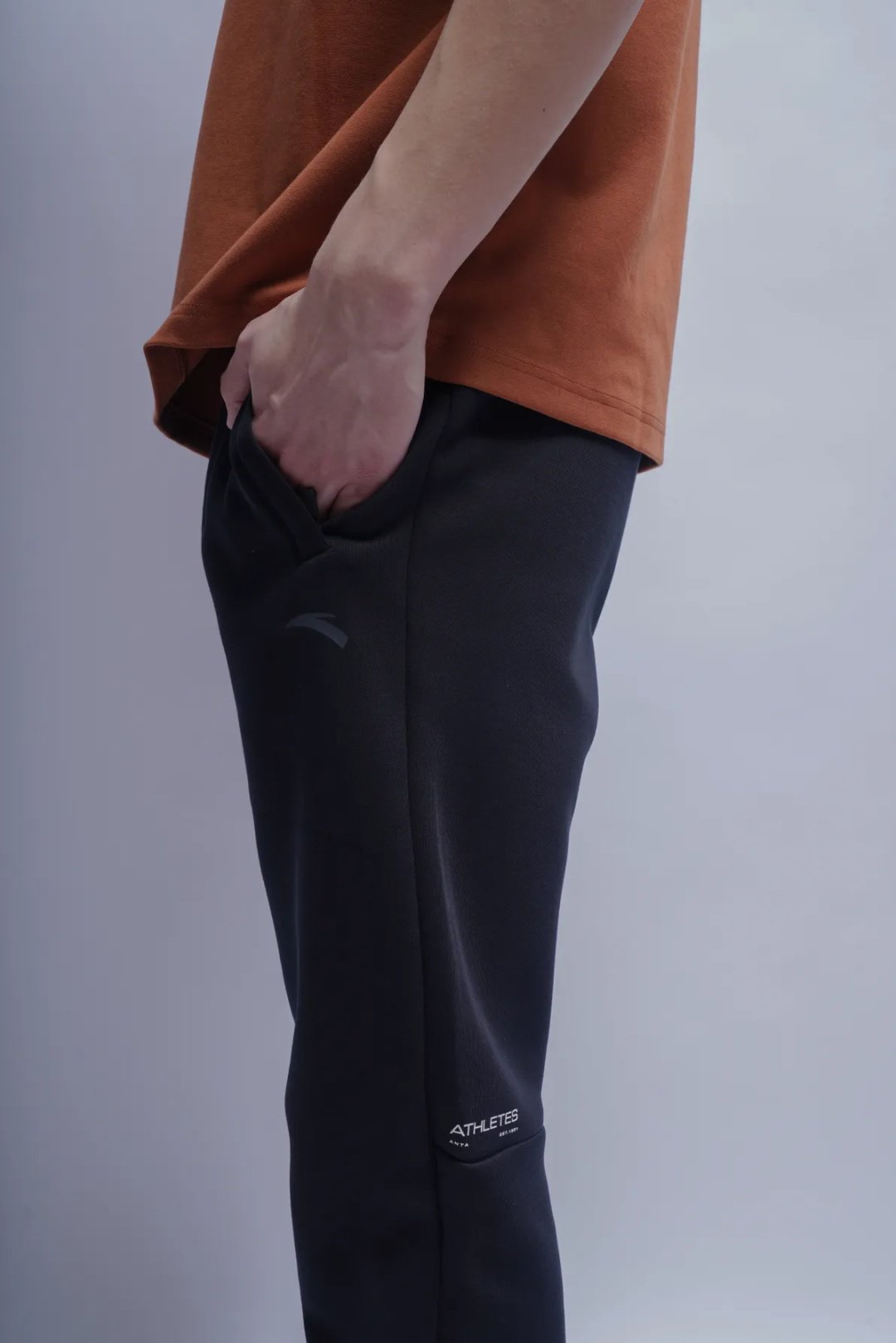 Спортивные брюки Anta 852517312-2 черные XXL 54-56