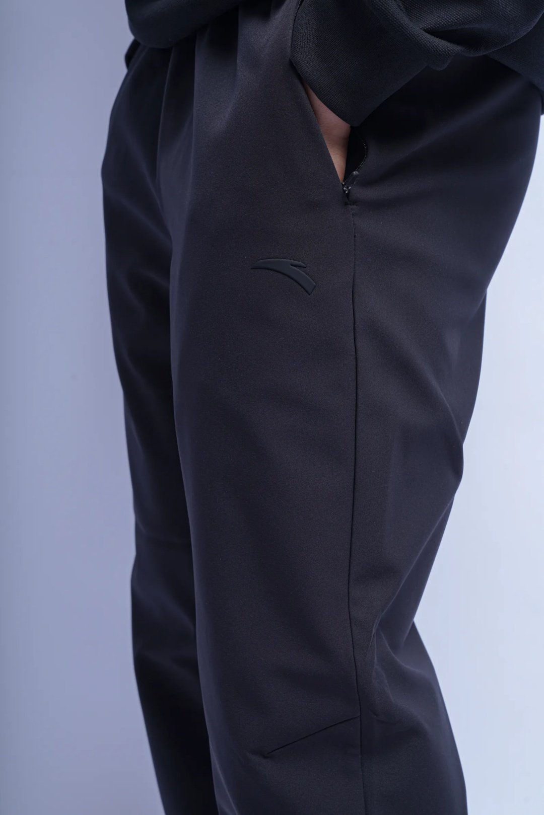 Спортивные брюки Anta 852537501D-3 черные XXL 54-56 купить,NaN