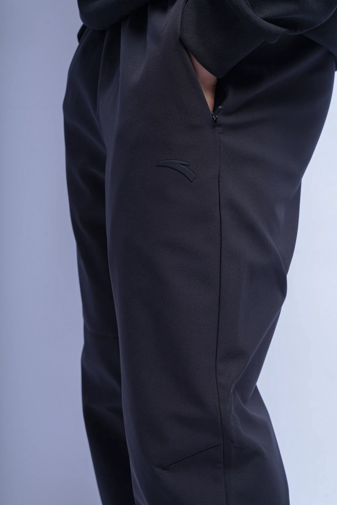 Спортивные брюки Anta 852537501D-3 черные XXL 54-56 купить,NaN