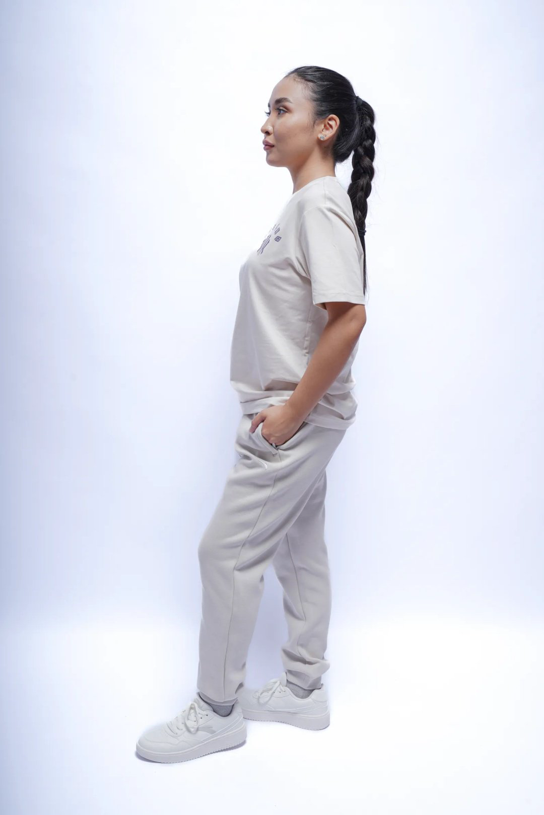 Спортивные брюки Anta 862537322N-3 бежевые XXL 52-54 купить,24490