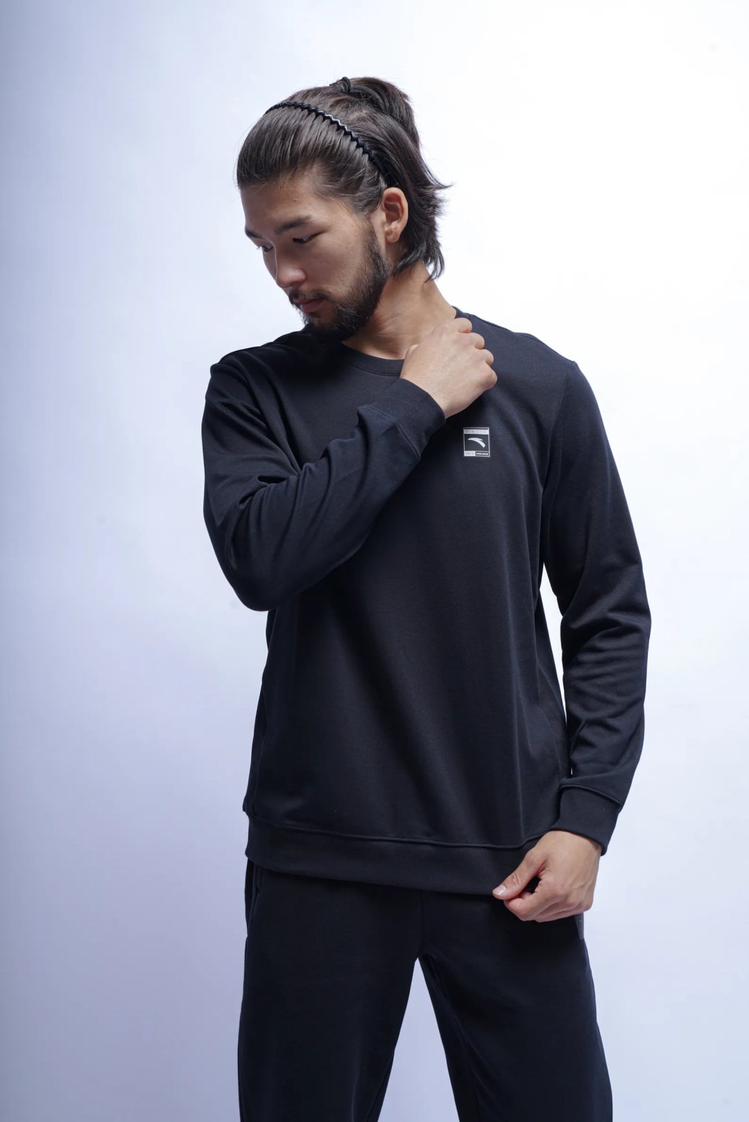 Свитшот Anta 852547707-3 черные S 46-48