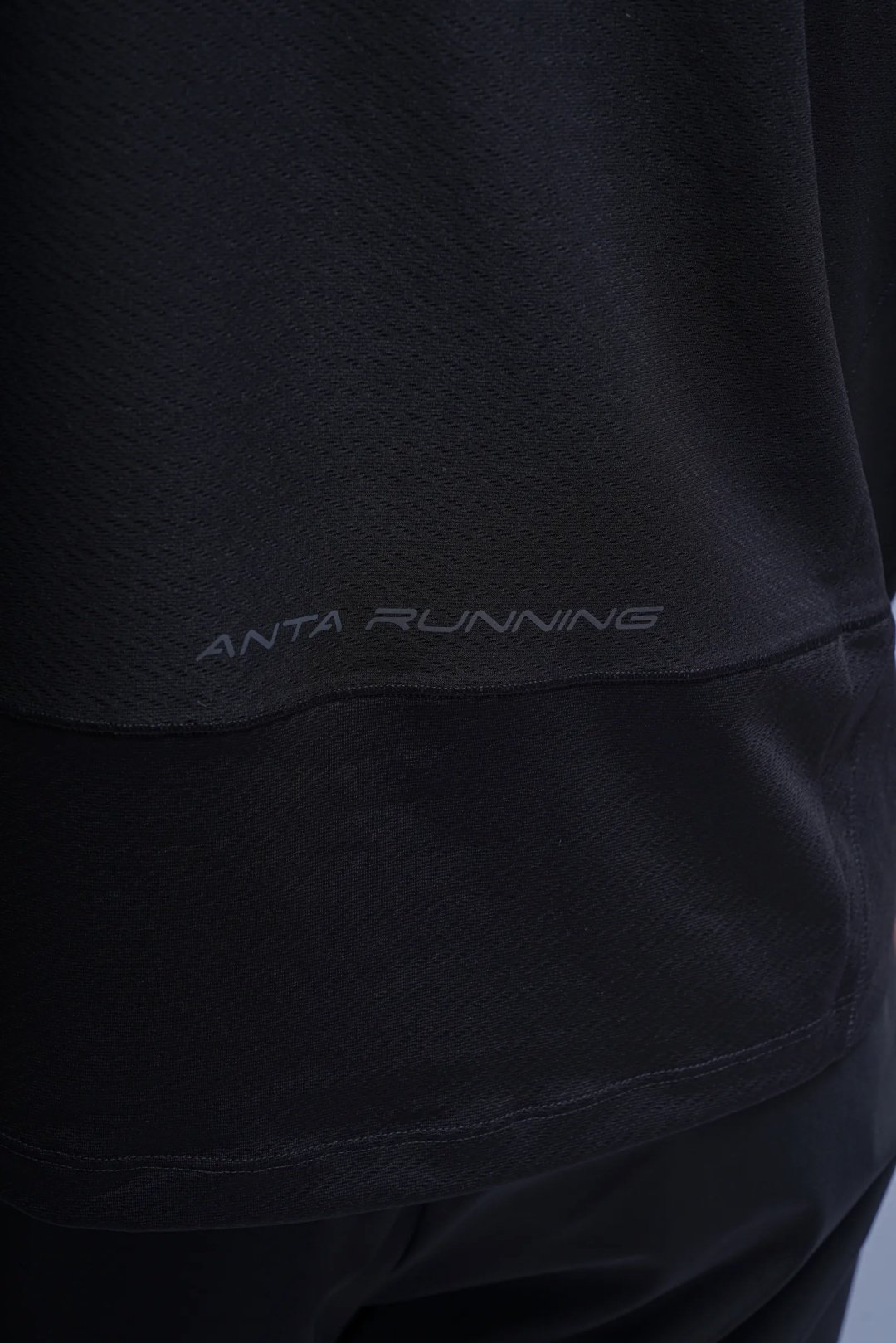 Футболка Anta 852535105-4 черные S 46-48