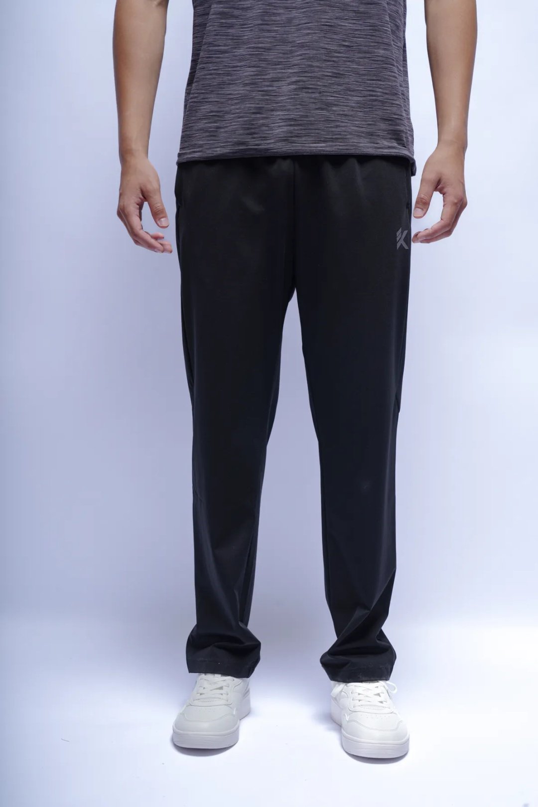 Спортивные брюки Anta 852521316-2 черные XXXL 56-58 купить,NaN