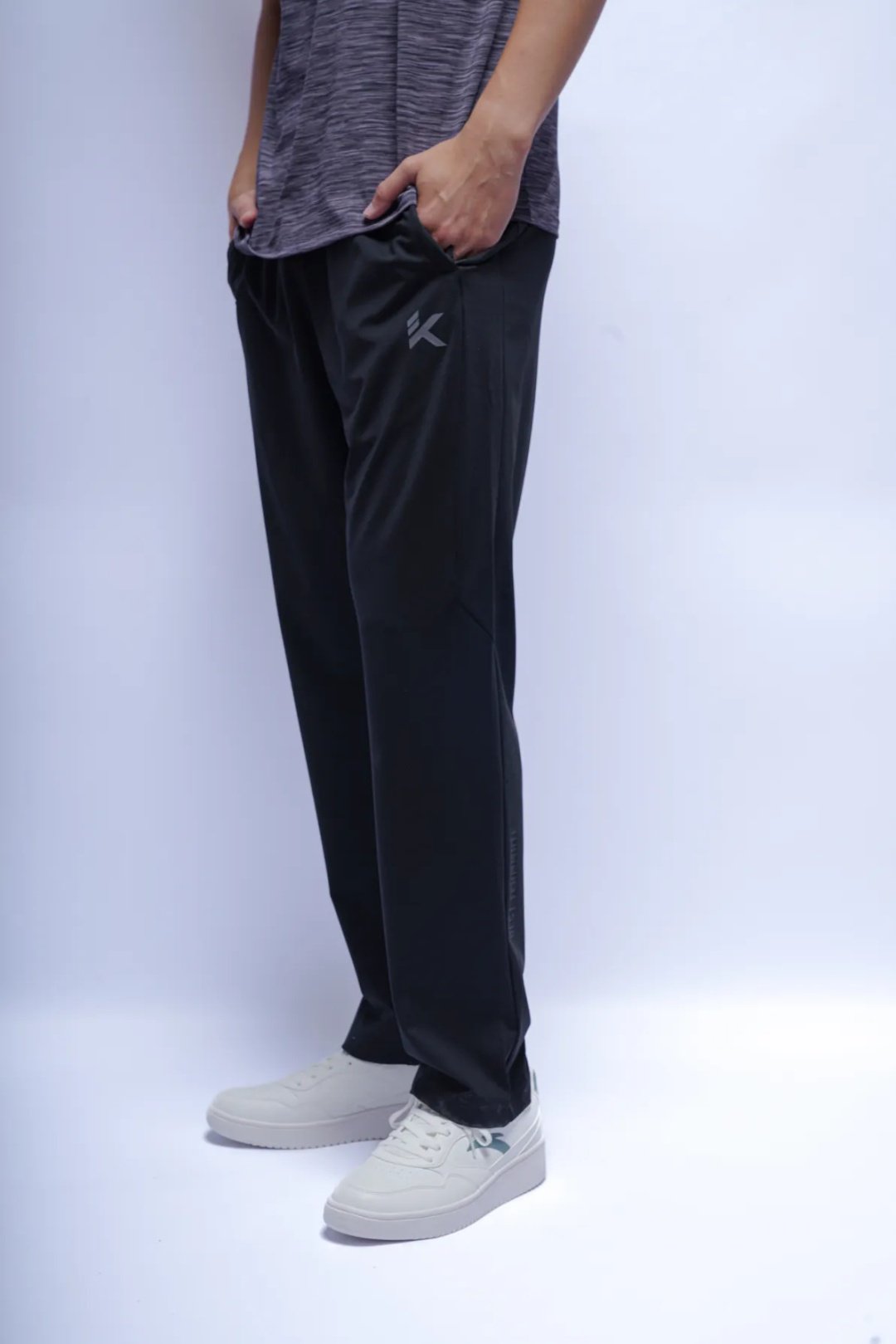 Спортивные брюки Anta 852521316-2 черные XXXL 56-58 купить,NaN