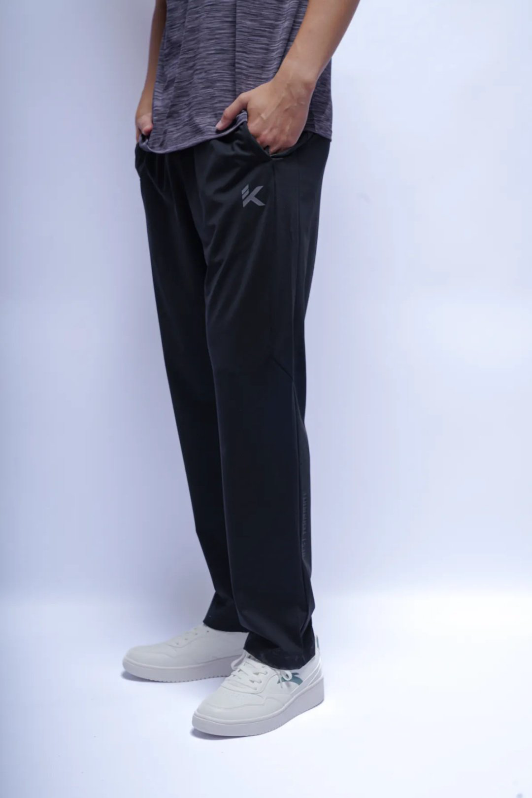 Спортивные брюки Anta 852521316-2 черные XXXL 56-58 купить,NaN