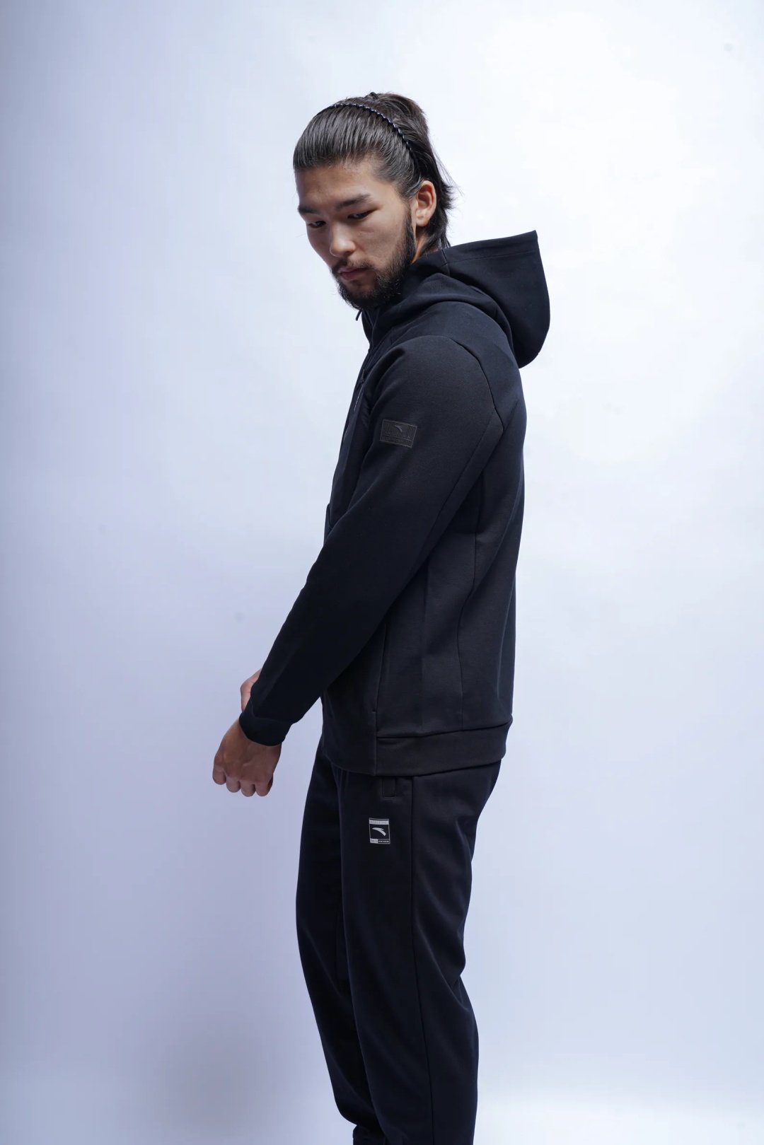 Толстовка Anta 852537704N-4 черные XXL 54-56 купить,NaN