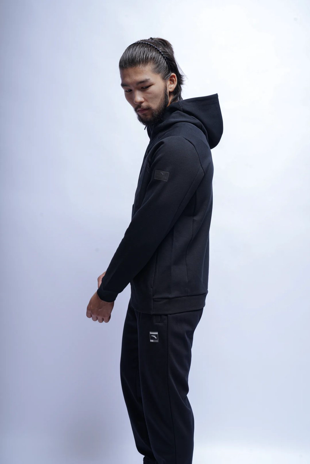 Толстовка Anta 852537704N-4 черные XXL 54-56 купить,NaN
