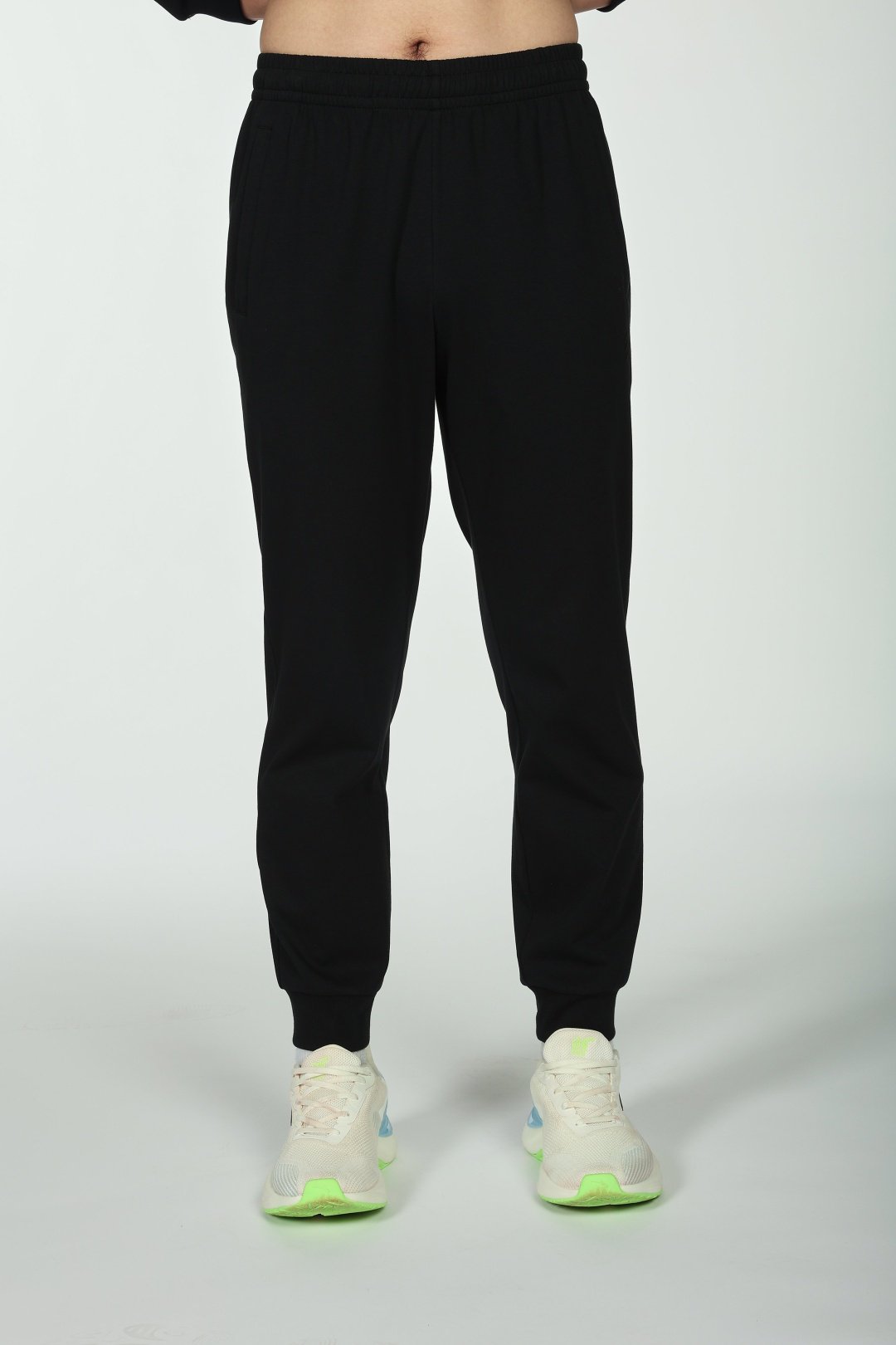 Спортивные брюки Anta 852431342-1 черные L 50-52 купить,NaN