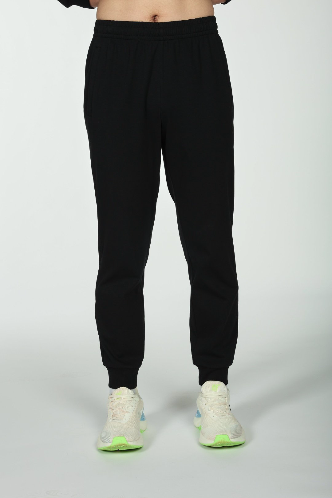 Спортивные брюки Anta 852431342-1 черные L 50-52 купить,NaN